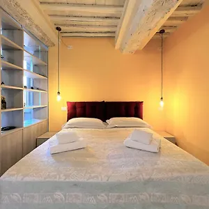 Casa Dany-at The Beginning Of The Main Street Appartamento Siena
